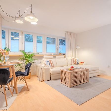Rezydencja Filmowa- Wygodny Apartament 10 Min Od Lotniska I Centrum Apartment Варшава Екстериор снимка
